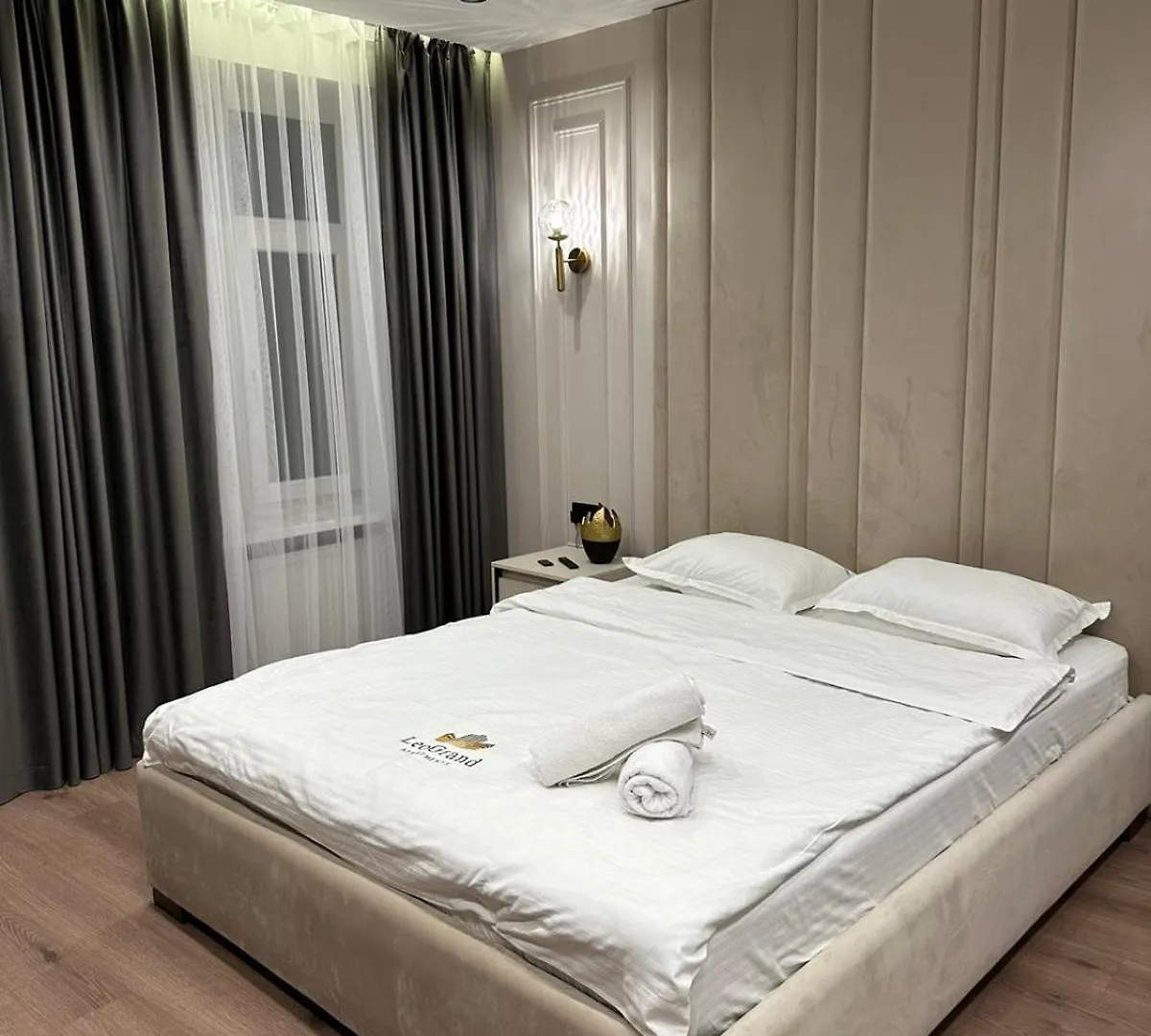 Leogrand Apartments On Virmenska 14 リヴィウ